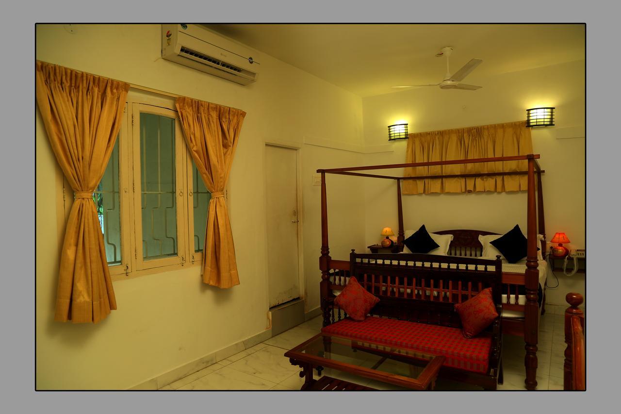 Le Capucin Hotel Pondicherry Exterior photo
