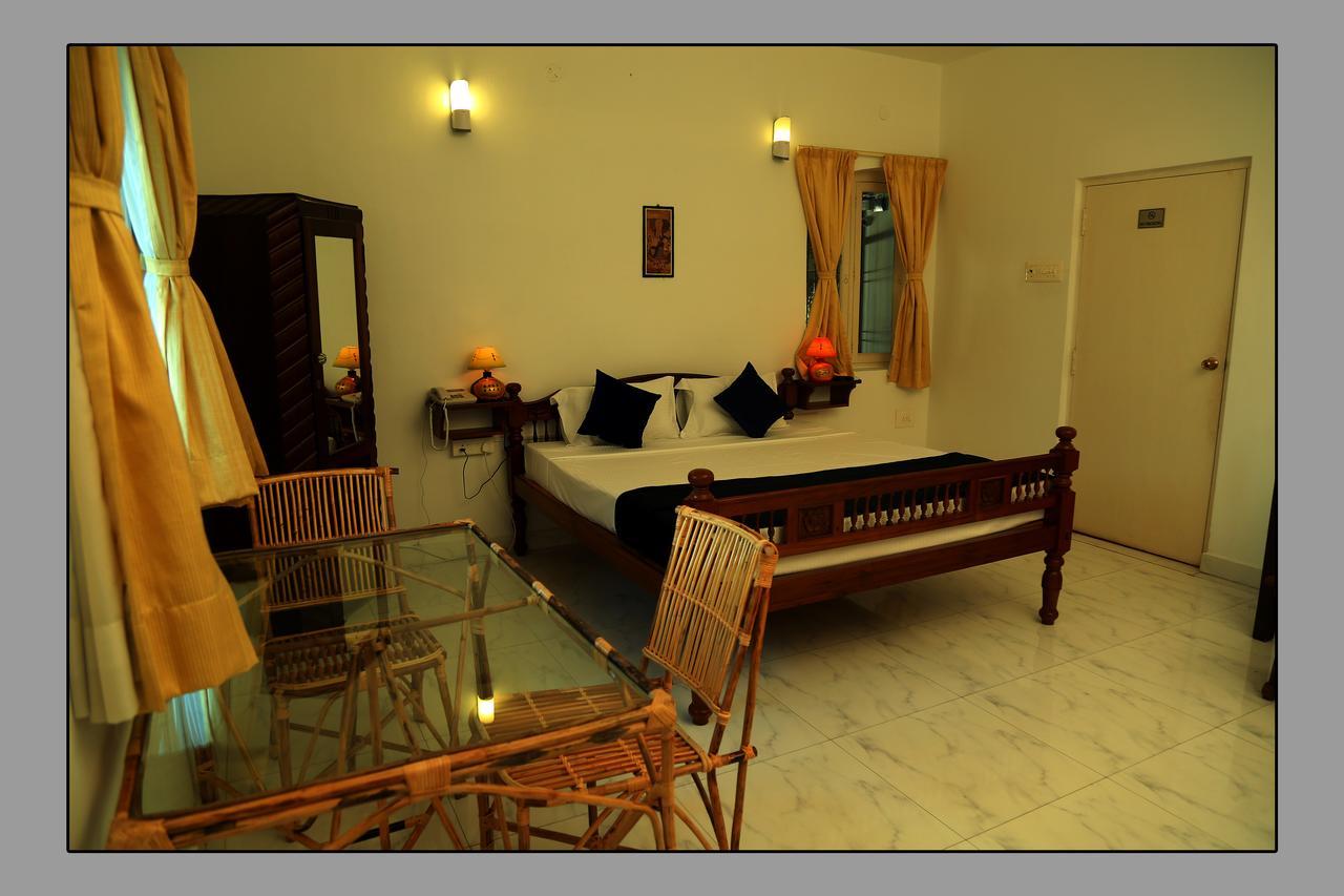 Le Capucin Hotel Pondicherry Exterior photo