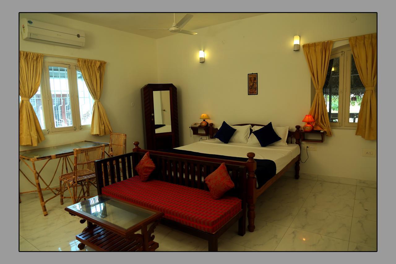 Le Capucin Hotel Pondicherry Exterior photo