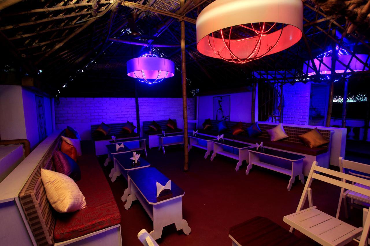 Le Capucin Hotel Pondicherry Exterior photo