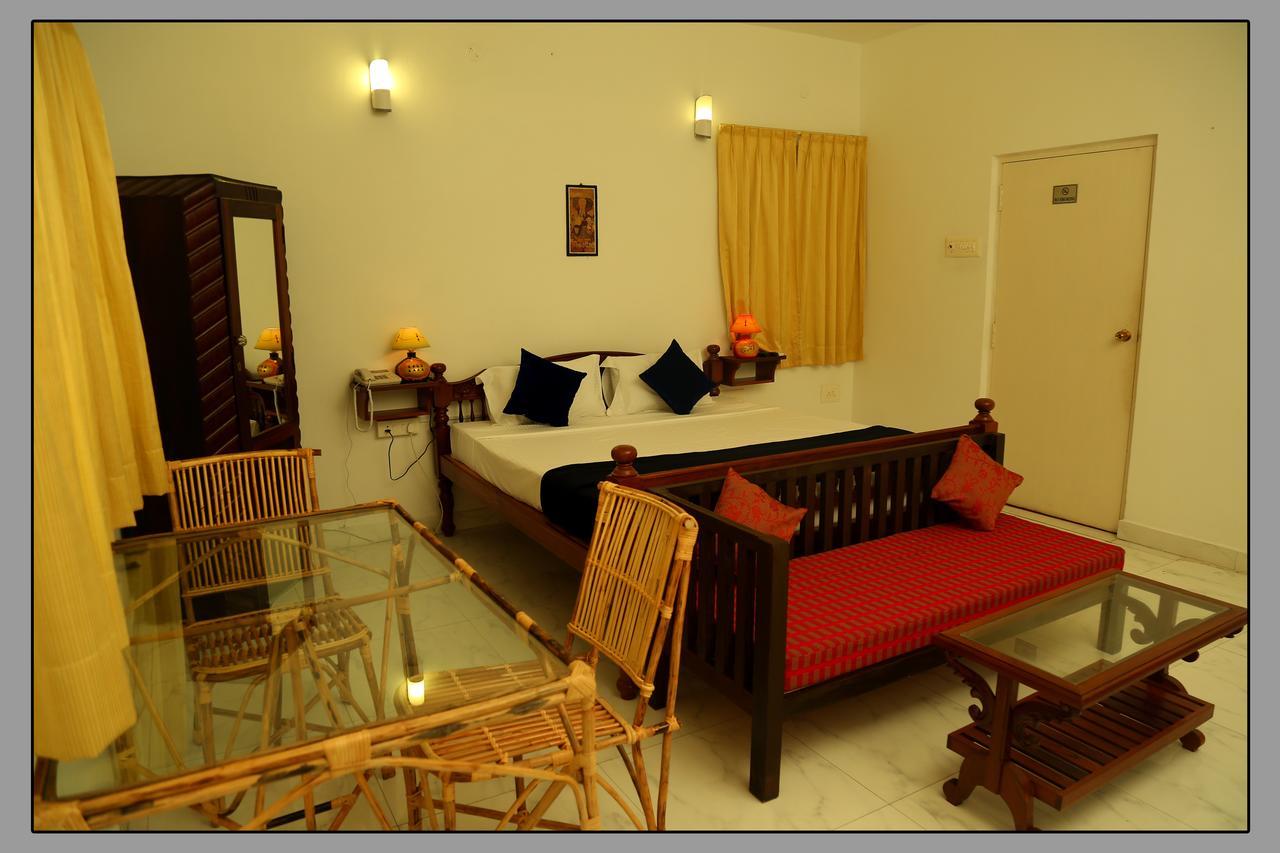 Le Capucin Hotel Pondicherry Exterior photo